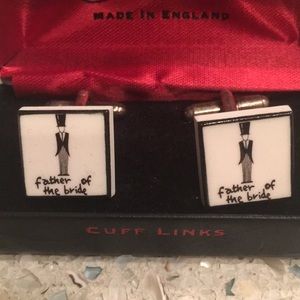Adorable FATHER OF THE BRIDE cufflinks in leather box. 5/8” square.